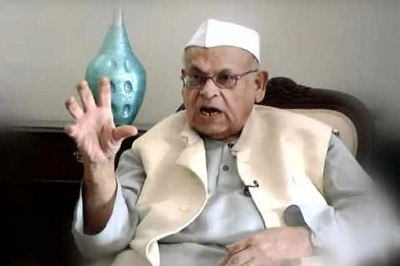 Restore glory of Sanskrit in today's computer era, says Aziz Qureshi