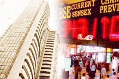 Mkts end flat; gain 2 pc during the week