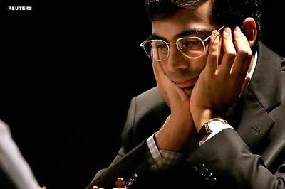 Anand beats Aronian to move into Tata chess joint-lead