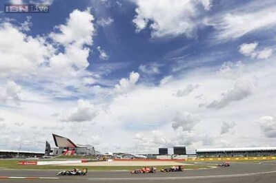 Formula One teams remove interconnected suspension systems