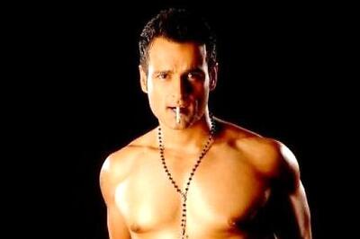 Rohit Roy to host 'Desi Girls'