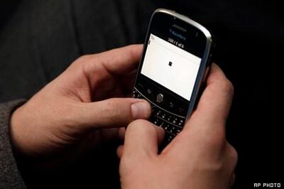 Social networking, texting linked to poor academic performance