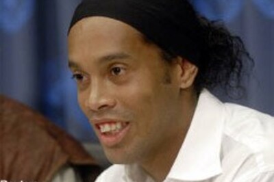 Ronaldinho lends hand to tackle poverty