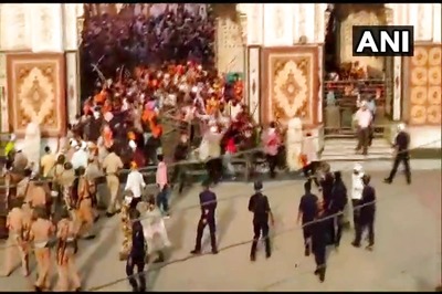 4 Cops Injured After Sikhs Wielding Swords Launch Attack on a Gurudwara in Nanded