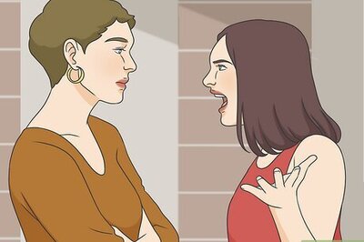 How to Be Mysterious to Attract Others