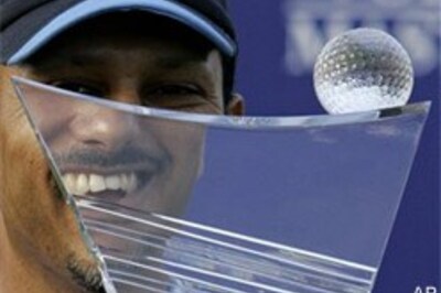 Jeev Milkha breaks into golf's top-100