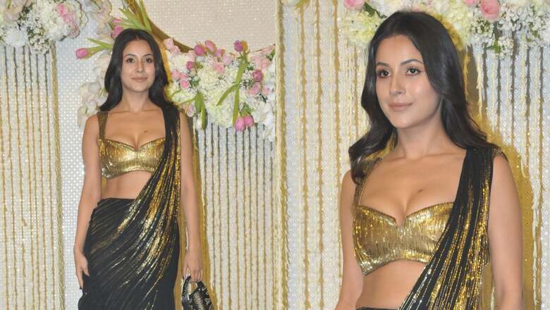Sexy Shehnaaz Gill Flaunts Ample Curves in a Tight Blouse, Black Saree; Fans Call Her 'Hot'; Watch