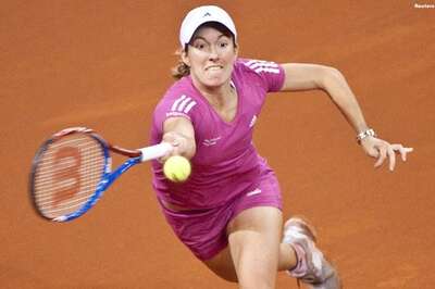 Henin reaches third final since comeback