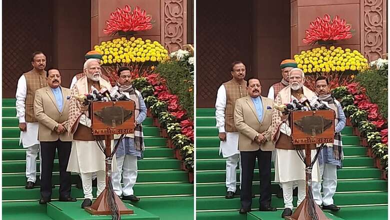 'Festival of Nari Shakti': PM Modi Hails Woman Power Ahead of Budget Session; Asks Oppn to 'Introspect'