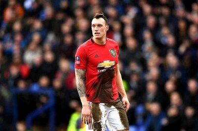 Manchester United's Phil Jones Received Twitter Apology after Jibe