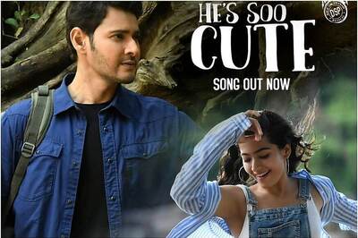 Rashmika Mandanna Crushes on Handsome Mahesh Babu in Sarileru Neekevvaru's New Song He's Soo Cute