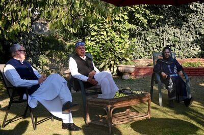 Cong Part of Gupkar Alliance? Party in Panic Mode as Fear of Poll Loss Sets in Over Jammu's View of Art 370