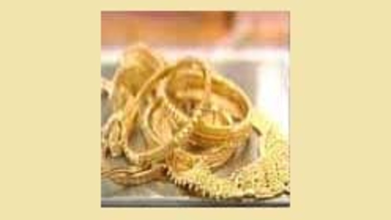 Gold worth Rs 35 lakh stolen in Mumbai