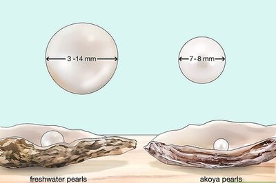 How to Tell The Difference Between Freshwater and Akoya Pearls