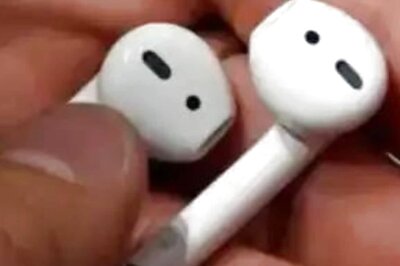 Apple Could Stick With Lightning Port For Charging AirPods Pro 2 This Year