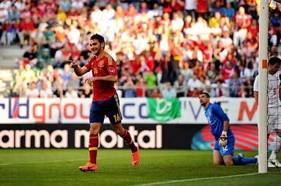 Spain beat Serbia 2-0 in Euro 2012 warm-up
