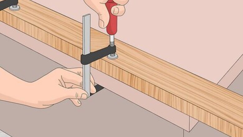 How to Saw Wood With a Handsaw