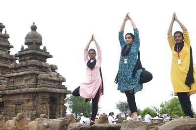 International Yoga Day 2022: Practising These 8 Limbs of Yoga Can Help You Attain Enlightenment