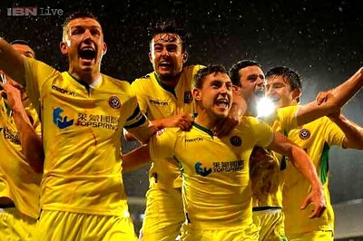 Third tier Sheffield United knock Fulham out of FA Cup