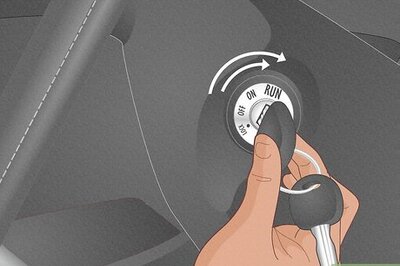 How to Clear the Maintenance Light off Your Dashboard in a Toyota Camry