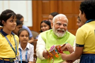 PM Narendra Modi Celebrates Raksha Bandhan With School Students In Delhi | Watch