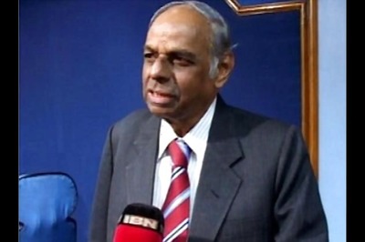 RBI to keep monetary policy tight till rupee stabilises: C Rangarajan