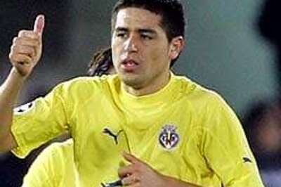 Riquelme quits international football