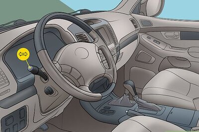 How to Properly Use Your Turn Signals on the Road