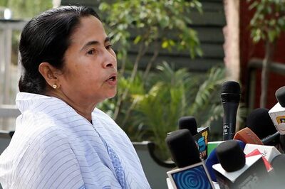 West Bengal: Mamata Banerjee shares dais with controversial TMC leader
