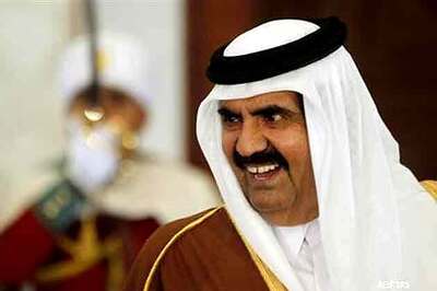 Qatar's ruler Sheikh Hamad transfers power to his son