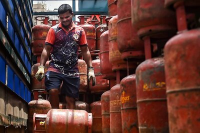 LPG Price Hike: 19-kg Commercial Gas Cylinder to be Costlier by Rs 209 from Today