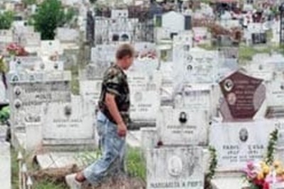 Christians save up for grave crisis