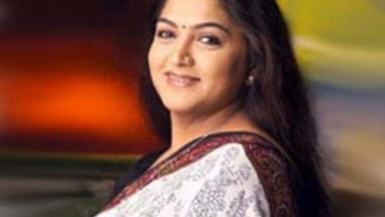 Kushboo surrenders in cheating case