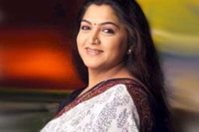 Kushboo gets bail in cheating case