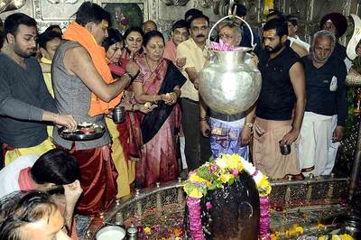 Anandiben Patel Seeks Blessings at Mahakal Temple, to be Sworn in as MP Governor on Tuesday