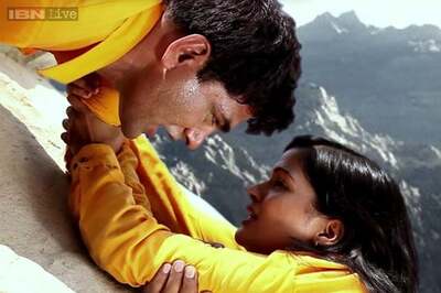 Bollywood films that are releasing in 2014 might as well shut shop. The ultimate blockbuster is here. And it is called 'Dear v/s Bear'