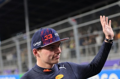 Trouble for Lewis Hamilton as Max Verstappen Takes Pole for Title-deciding Abu Dhabi Grand Prix