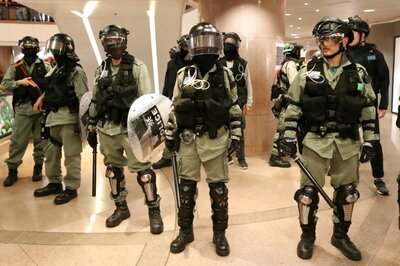 Hong Kong Police Arrest Protesters in Shopping Mall as Demonstrations Continue