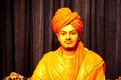 'Neither Seek Nor Avoid, Take What Comes': Inspirational Quotes to Remember Swami Vivekananda on His Death Anniversary