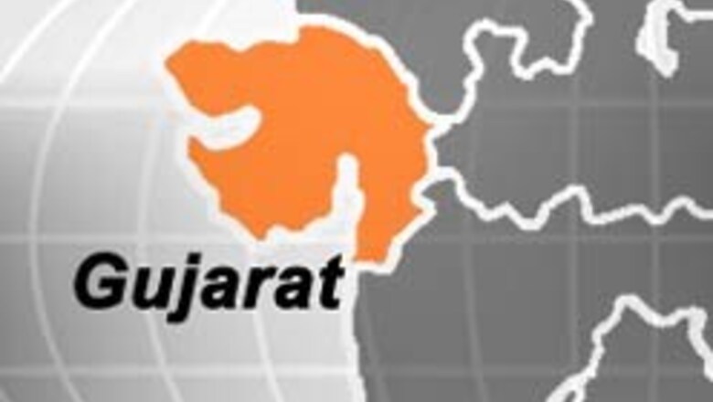 Gujarat Assembly expels Congress MLAs