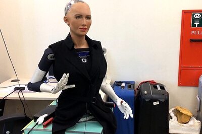 Meet Sophia: World's First Robot Citizen