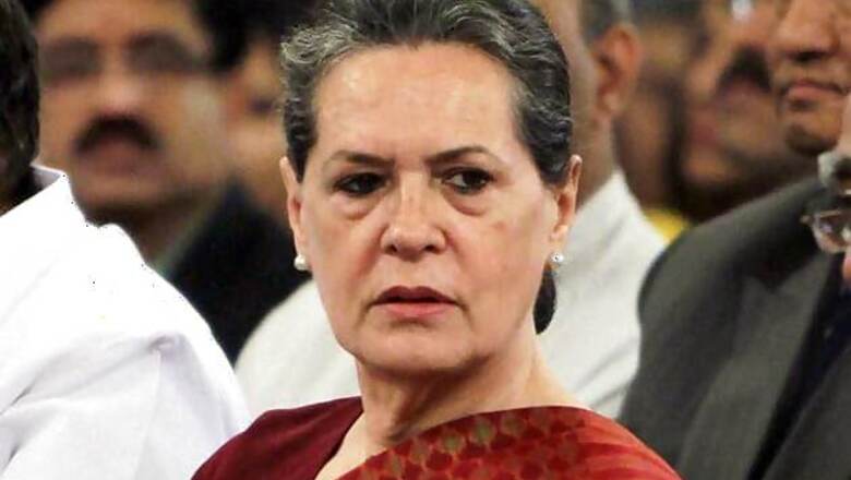 Keep it simple, Sonia gives fashion tips to students