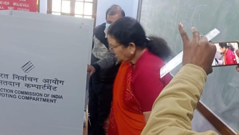 UP Polls: BJP Mayor Pramila Pandey Shares Photos of EVM, Voting on WhatsApp, FIR Registered