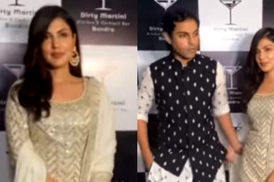 Rhea Chakraborty's Brother Walks Away While She Smiles, Poses at Huma Qureshi's Eid Party; Watch
