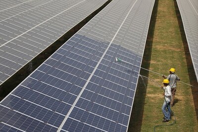 India Doubles Down on Solar, Gas at Coal's Expense as Electricity Use Falls