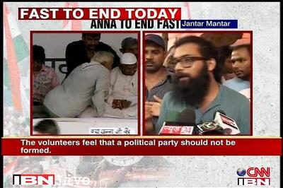 India Against Corruption divided on going political?