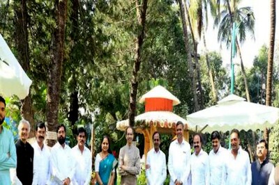 Decoding Prakash Raj's Presence in KCR Meeting With Uddhav Thackeray, Sharad Pawar