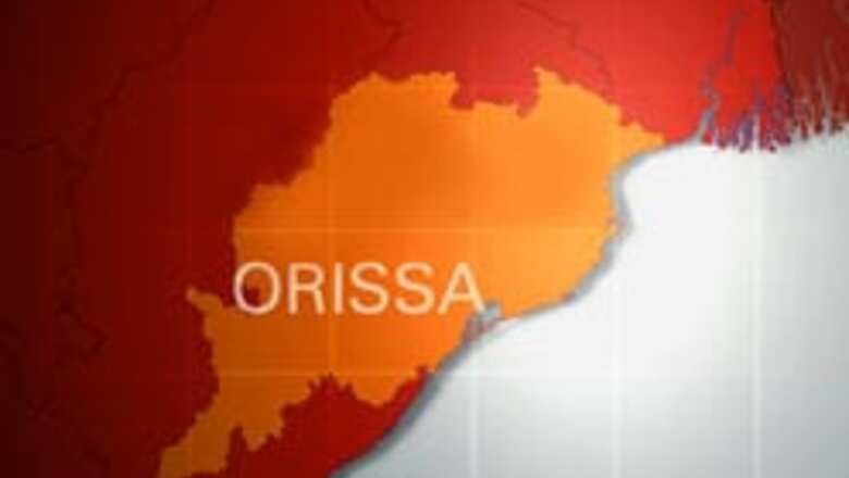 World's biggest Santa on Orissa beach