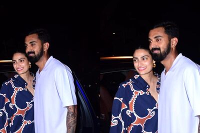 KL Rahul, Athiya Shetty All Smiles as They Are Clicked; Trolls Target Actress for Not Wearing 'Mangalsutra'