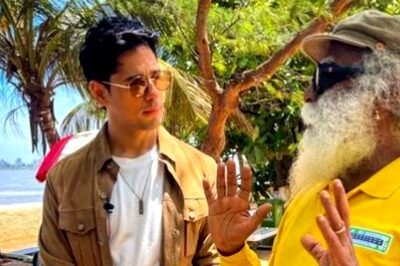Sidharth Malhotra Joins Sadhguru in Save Soil Movement, Goes on a Bike Ride With Him; See Pics